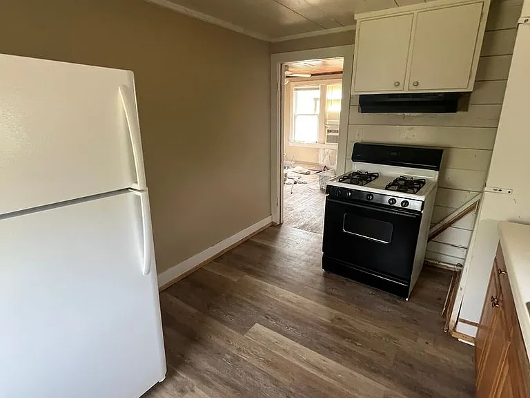 1150 Palm St — Photo 3