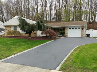 25 Irongate Ln, Aberdeen, NJ 07747
