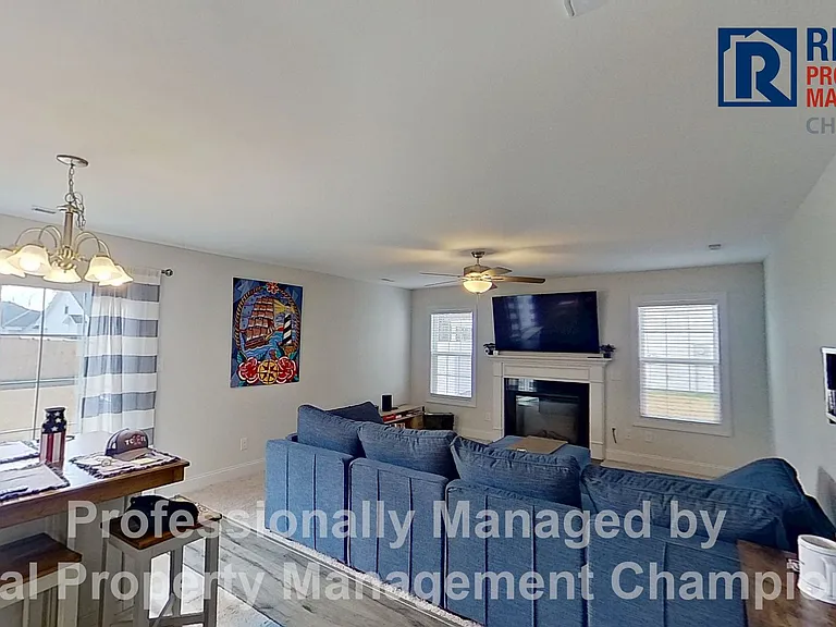 225 Lookout Ln — Photo 2
