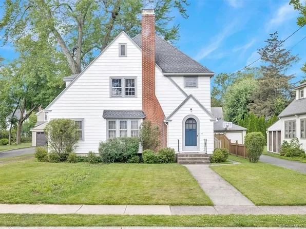 41 Newport Avenue, West Hartford, CT 06107