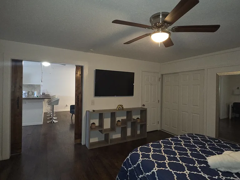 1014 W Beacon Rd #3 — Photo 4