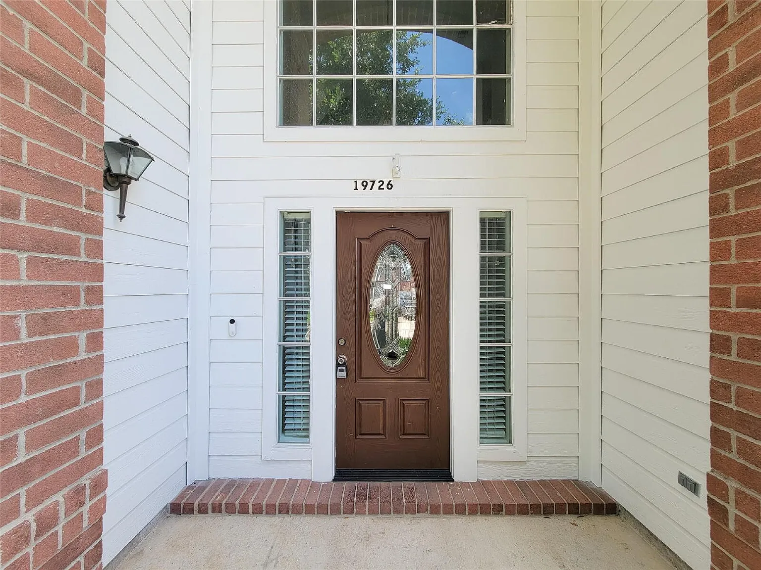 6 bed, 3.5 bath, 3884 sqft, $2,600 — Photo 4