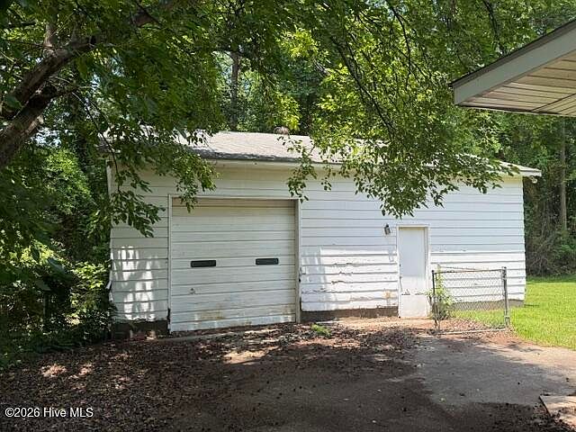 2nd image of 2030 Azalea Drive