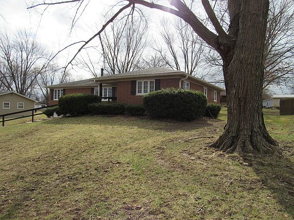 3rd image of 1507 Amber Dr