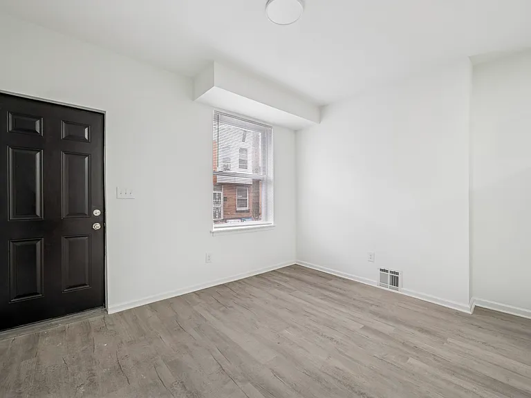 2846 N Stillman St — Photo 10