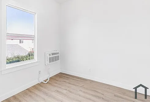 1618 E Vernon Ave — Photo 4