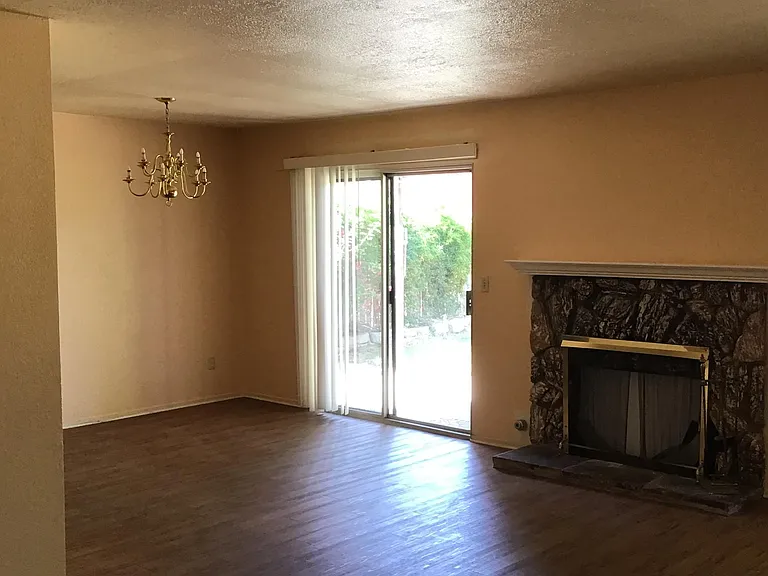 1217 Bunker Hill Dr — Photo 7