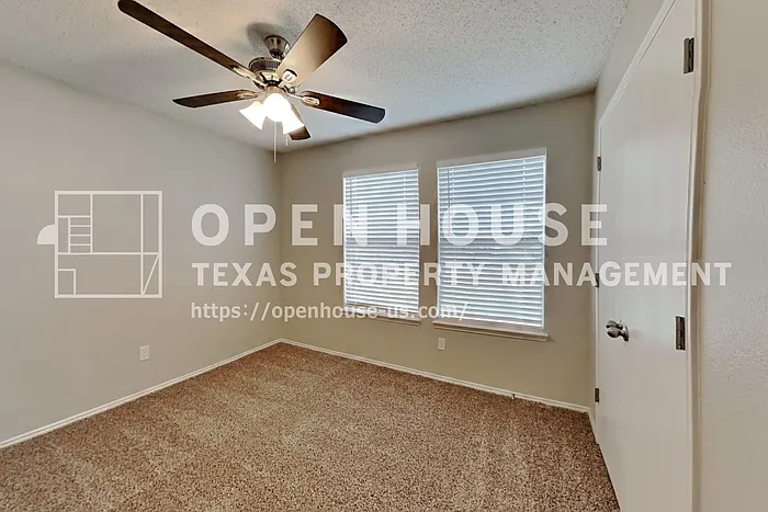 1108 Halifax Ln — Photo 14