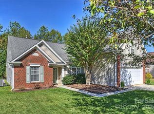 14446 Arlandes Dr, Charlotte, NC 28278