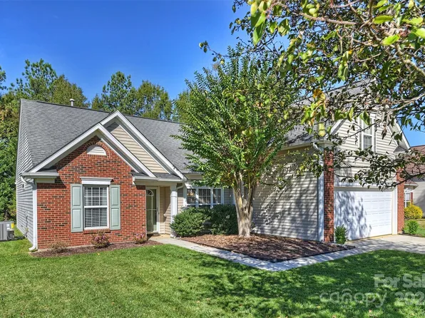 14446 Arlandes Dr, Charlotte, NC 28278