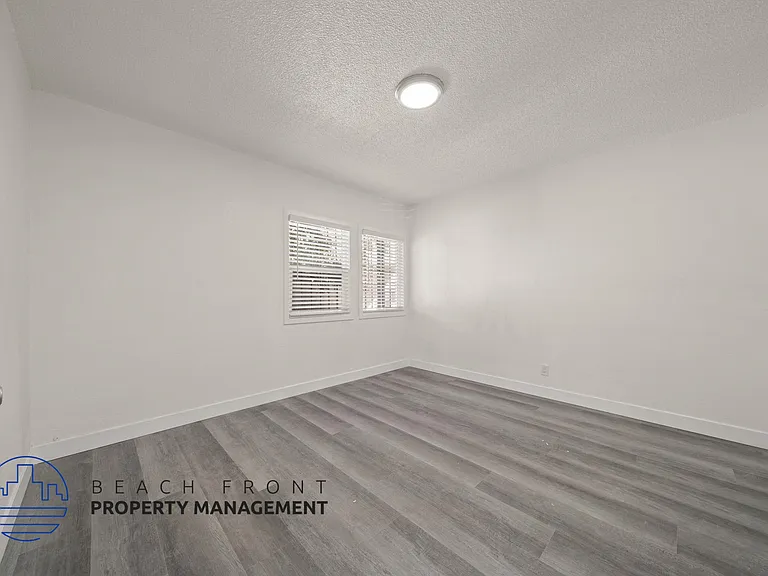 249-251 W Pomona Blvd — Photo 15
