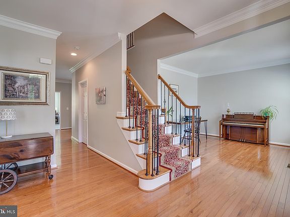 5th image of 1006 Jessis Ave