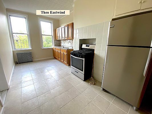 1st image of 317 Harman St #3