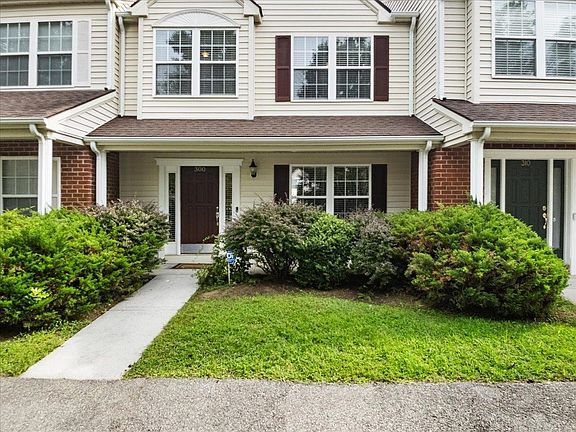 4th image of 300 Willow Oak Dr