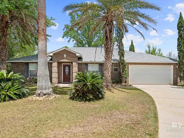 3 Martin Cir, Foley, AL 36535