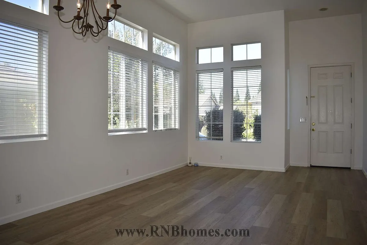 Building Photo - 2108 Macaw Ln