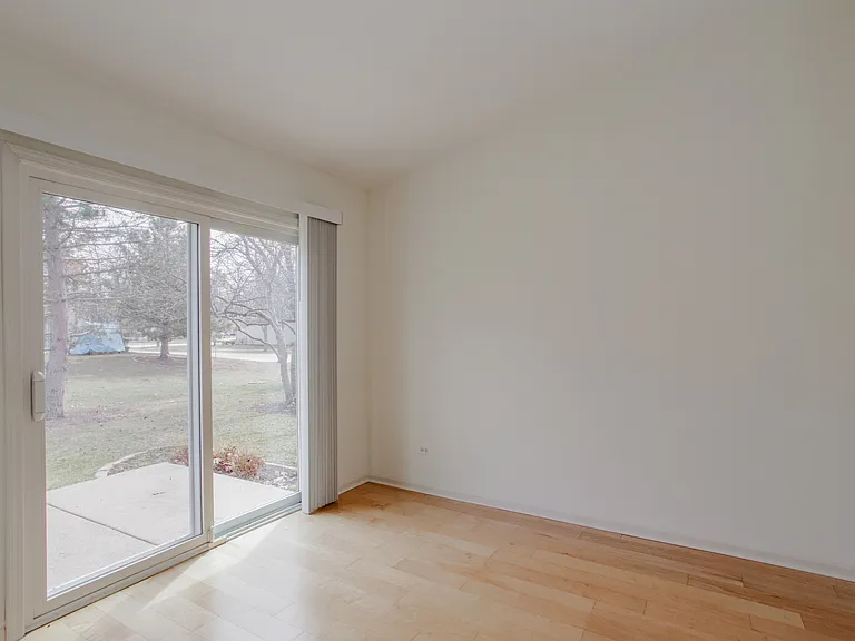 1217 N Village Dr — Photo 18