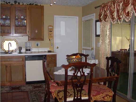 4th image of 4991 Mengel Ln