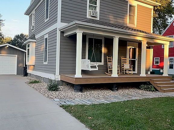 2nd image of 507 10th St N