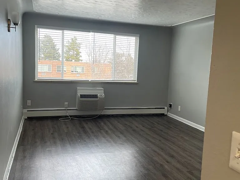 154 W Powers Cir — Photo 13