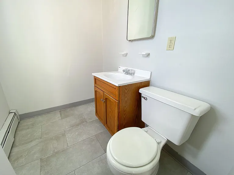 291 Buckingham St / Luca Investments LLC — Photo 52