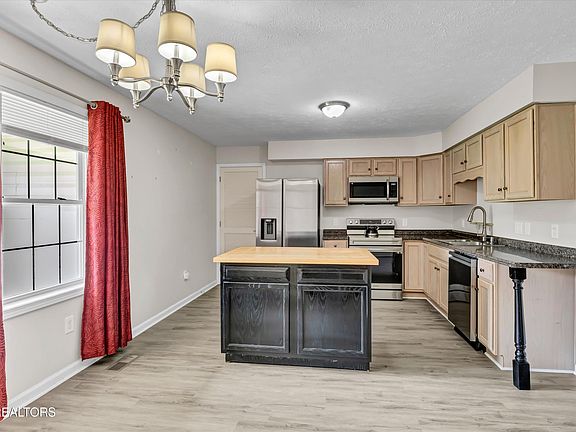 5th image of 8723 Finchwood Ln