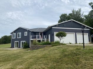 2910 Otis Rd SE, Cedar Rapids, IA 52403