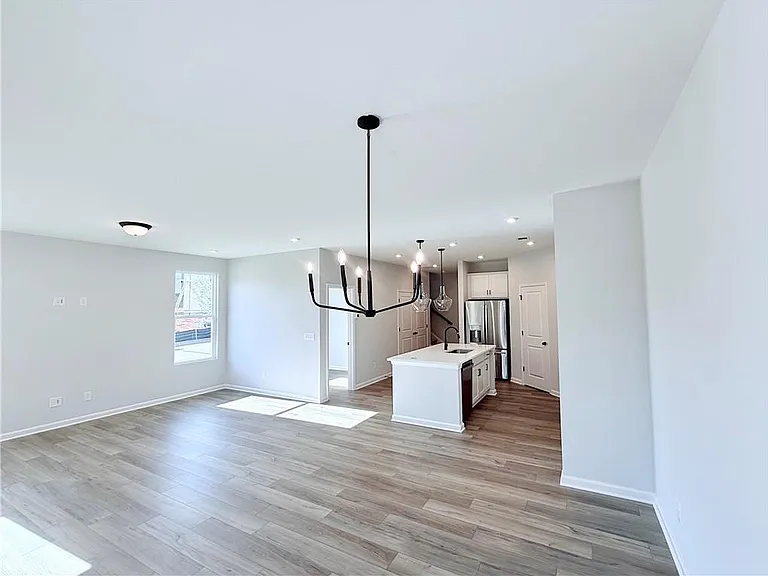 560 Aberdeen Meadow Ln — Photo 6