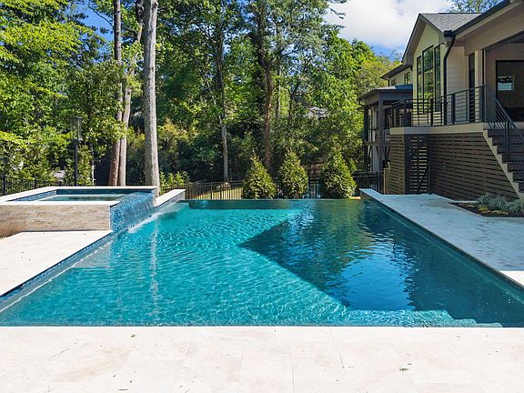 2nd image of 4119 Rockingham Dr
