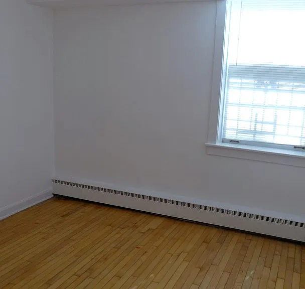 Marshfield Apartments — Photo 9