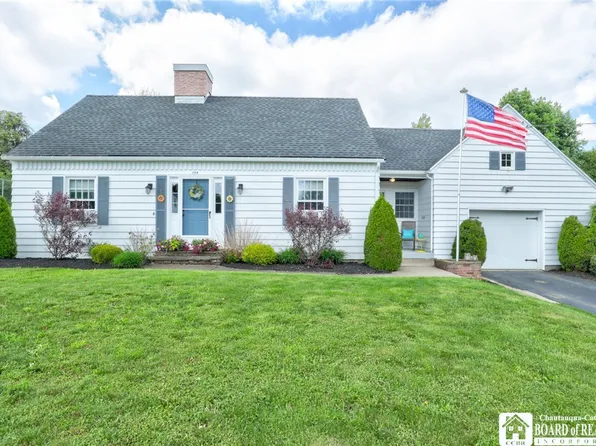134 Connecticut Ave, Jamestown, NY 14701