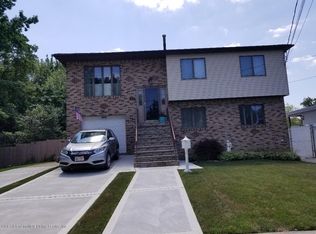 530 Armstrong Ave, Staten Island, NY 10308