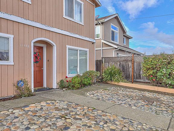 3rd image of 11438 Del Monte Ave