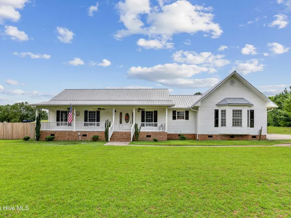 153 Giddens Street, Newton Grove, NC 28366