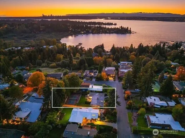 10511 NE 46th Street, Kirkland, WA 98033