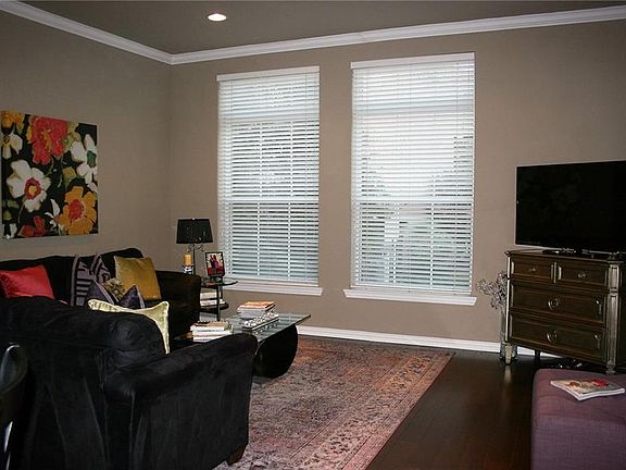 5th image of 2305 Worthington St APT 136