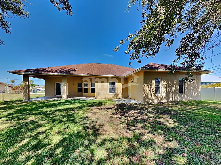2187 SW Algiers St — Photo 21