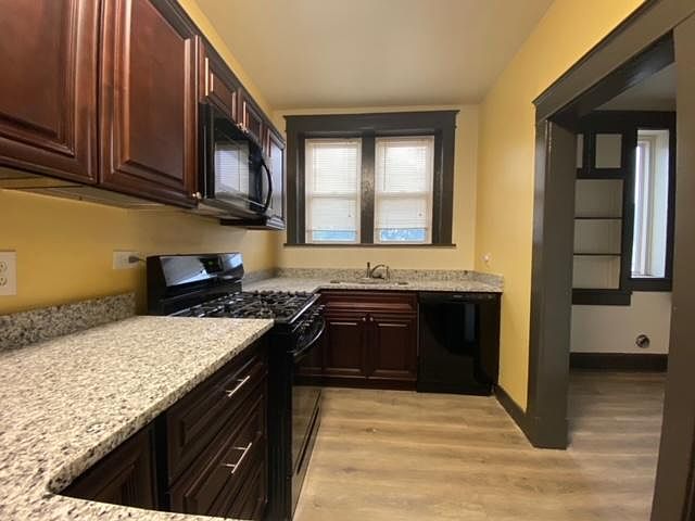 1st image of 617 1/2 W 35th St APT B
