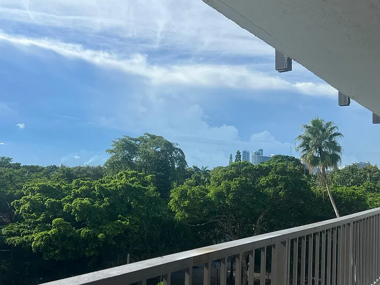 5781 Biscayne Blvd #503 — Photo 8