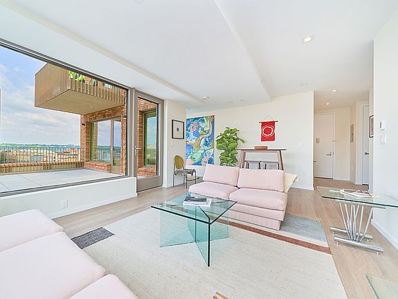 3rd image of 521 W 134th St Penthouse C