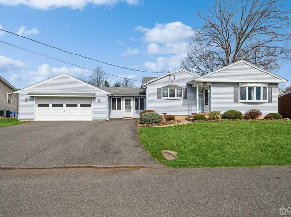 355 Market St, Middlesex, NJ 08846