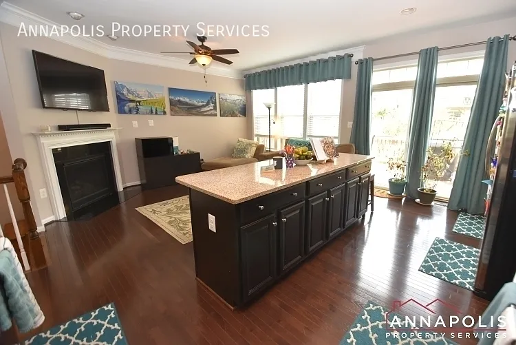806 Nancy Lynn Ln — Photo 3