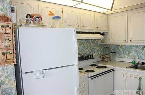 4th image of 300 Village Green Cir APT 414