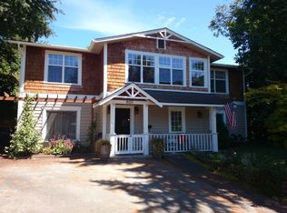 608 32nd Ave, Seattle, WA 98122