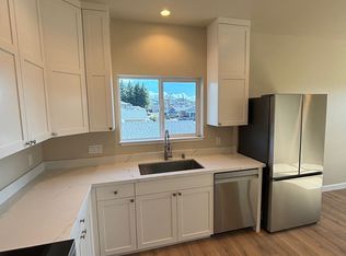 1319 Miller Dr, Santa Rosa, CA 95403