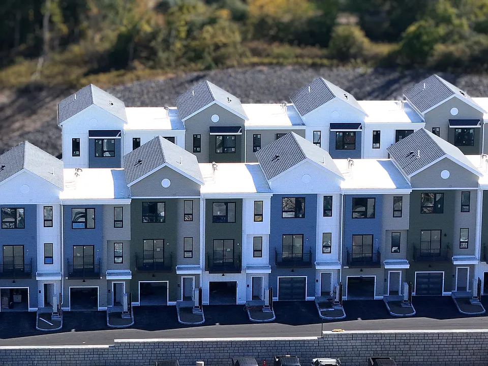 Building Photo 5