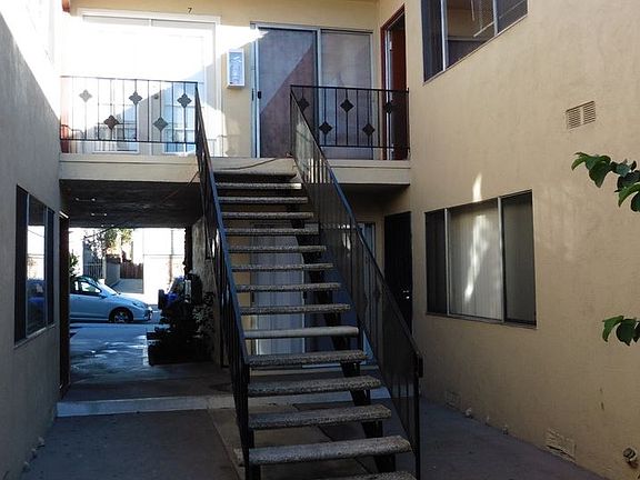 3rd image of 1431 Obispo Ave APT 8