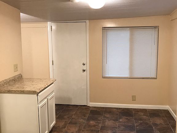 3rd image of 204 S Beaubein St
