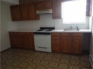 4 Bridle Ln, Nanuet, NY 10954