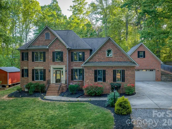 623 Normandy Rd, Mooresville, NC 28117